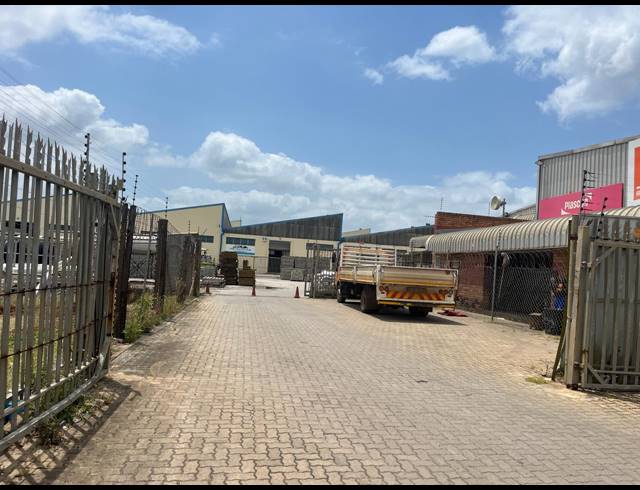 6,366M² WAREHOUSE TO LET IN KULEKA